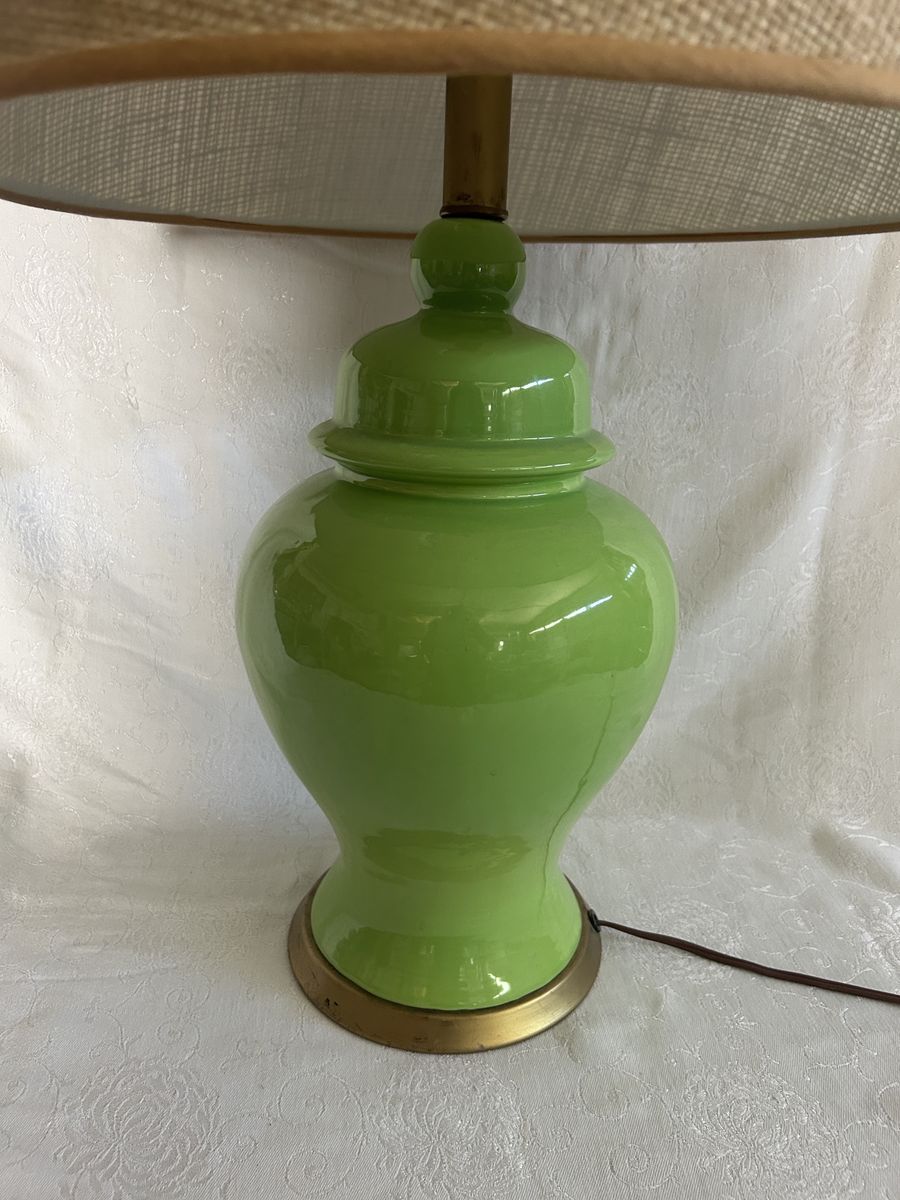 Bright Green Table Lamp Asian Ginger Jar Decor Light w/ Lamp Shade Vintage