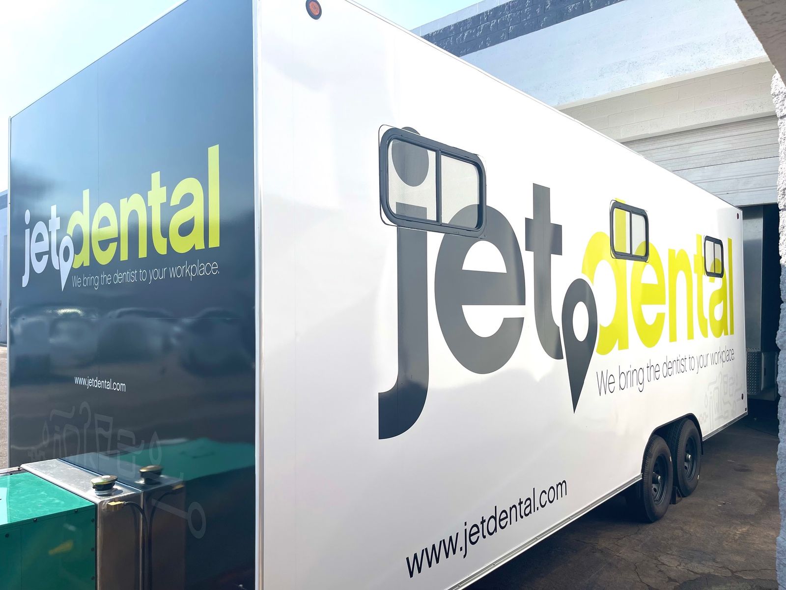 Main image 4