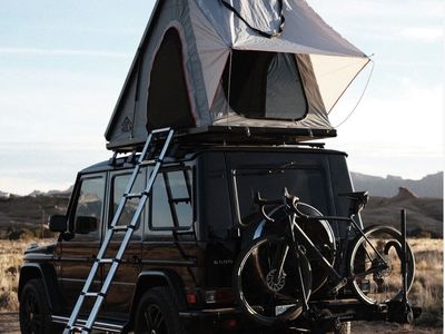 Hutch Bonzana 2 Hard Shell Rooftop Tent (RTT)