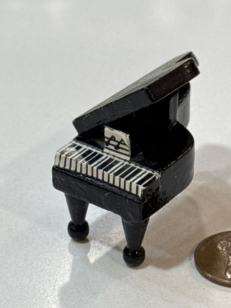 Dollhouse Miniture Wood Piano Figuirine $5