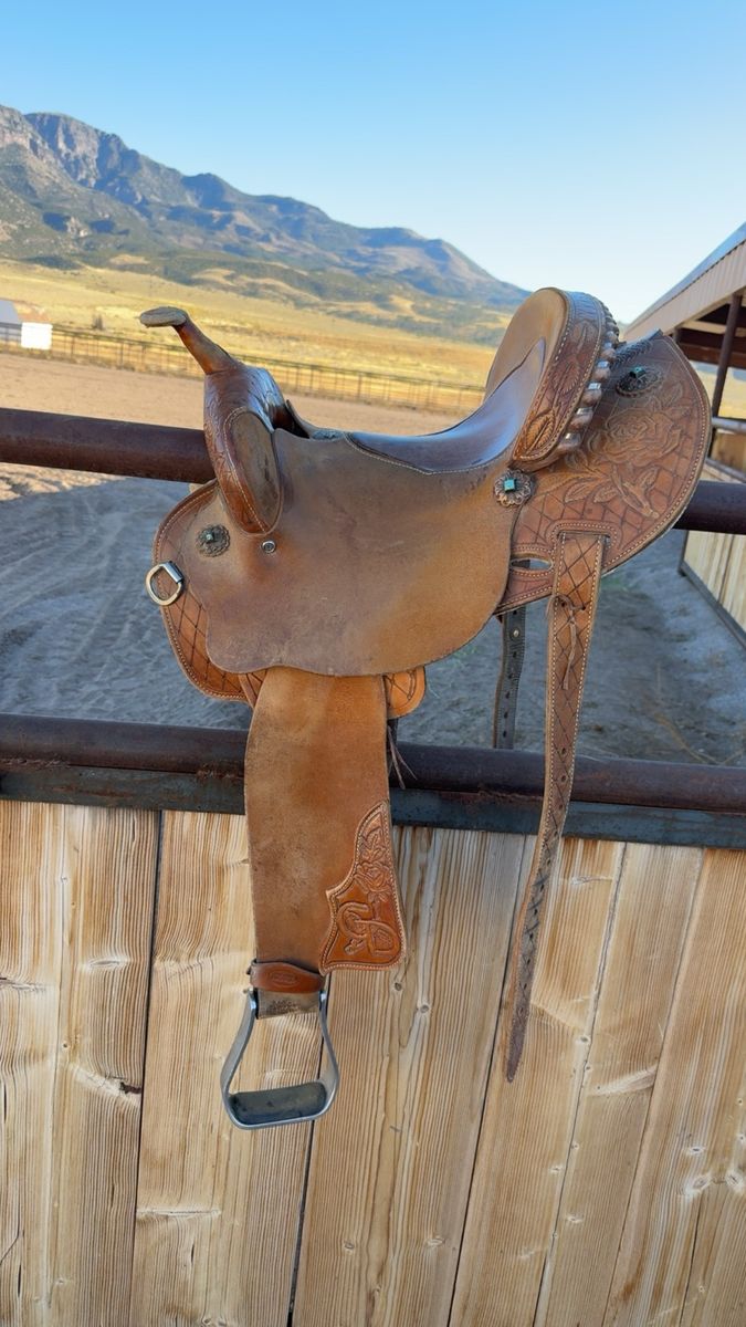 13.5” Merrill Barrel Saddle – HARD TO FIND
