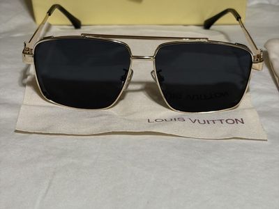 Louis Vuitton Z0259U Sunglasses Light Gold Metal Frame True Black Lenses