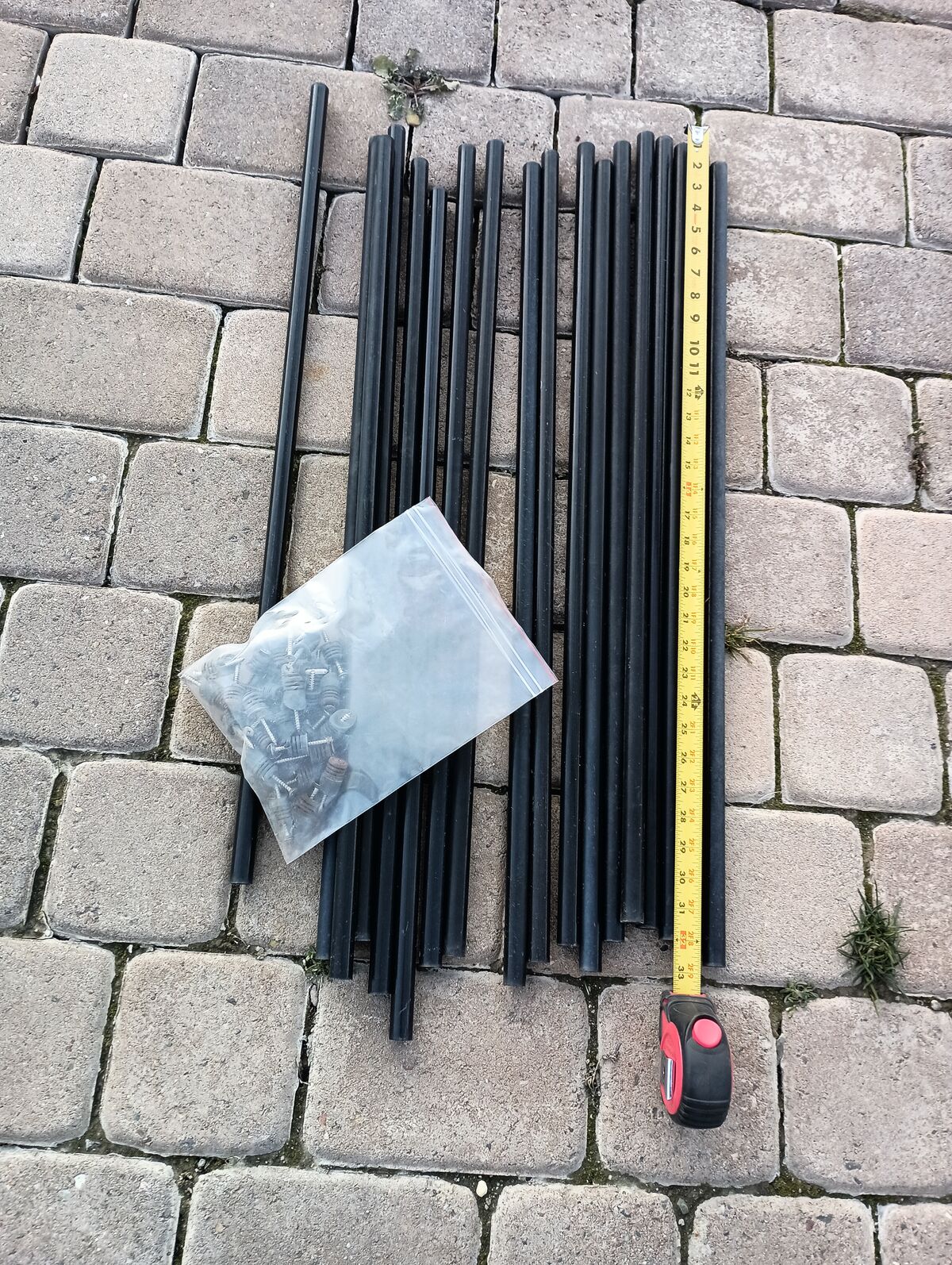 20 exterior black balusters