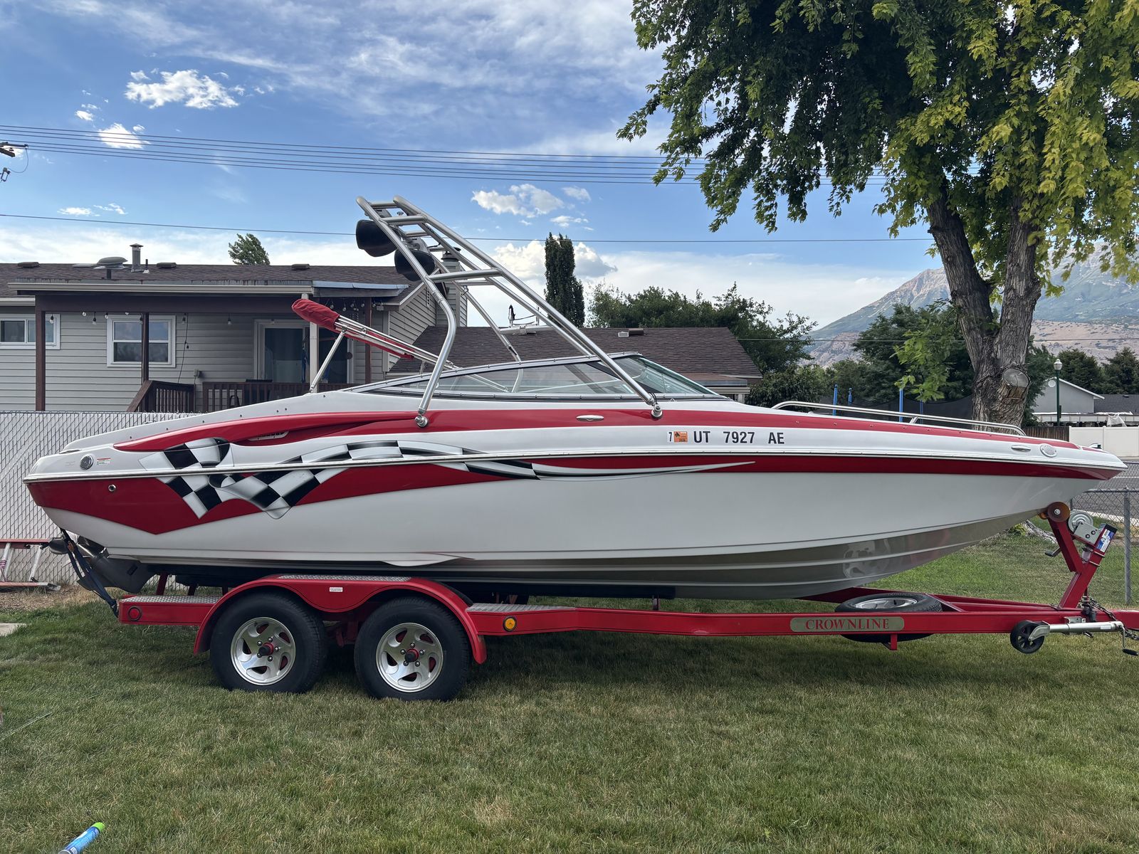 2008 Crown Line boat