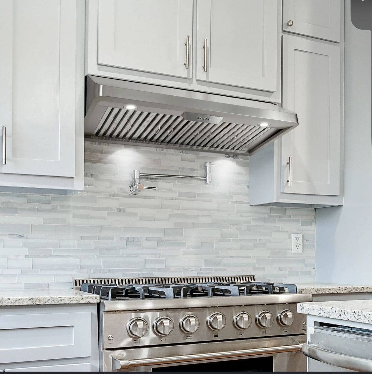 NEW Stainless Steel Under-Cabinet Range Hood with Baffle Filters and LED Lights