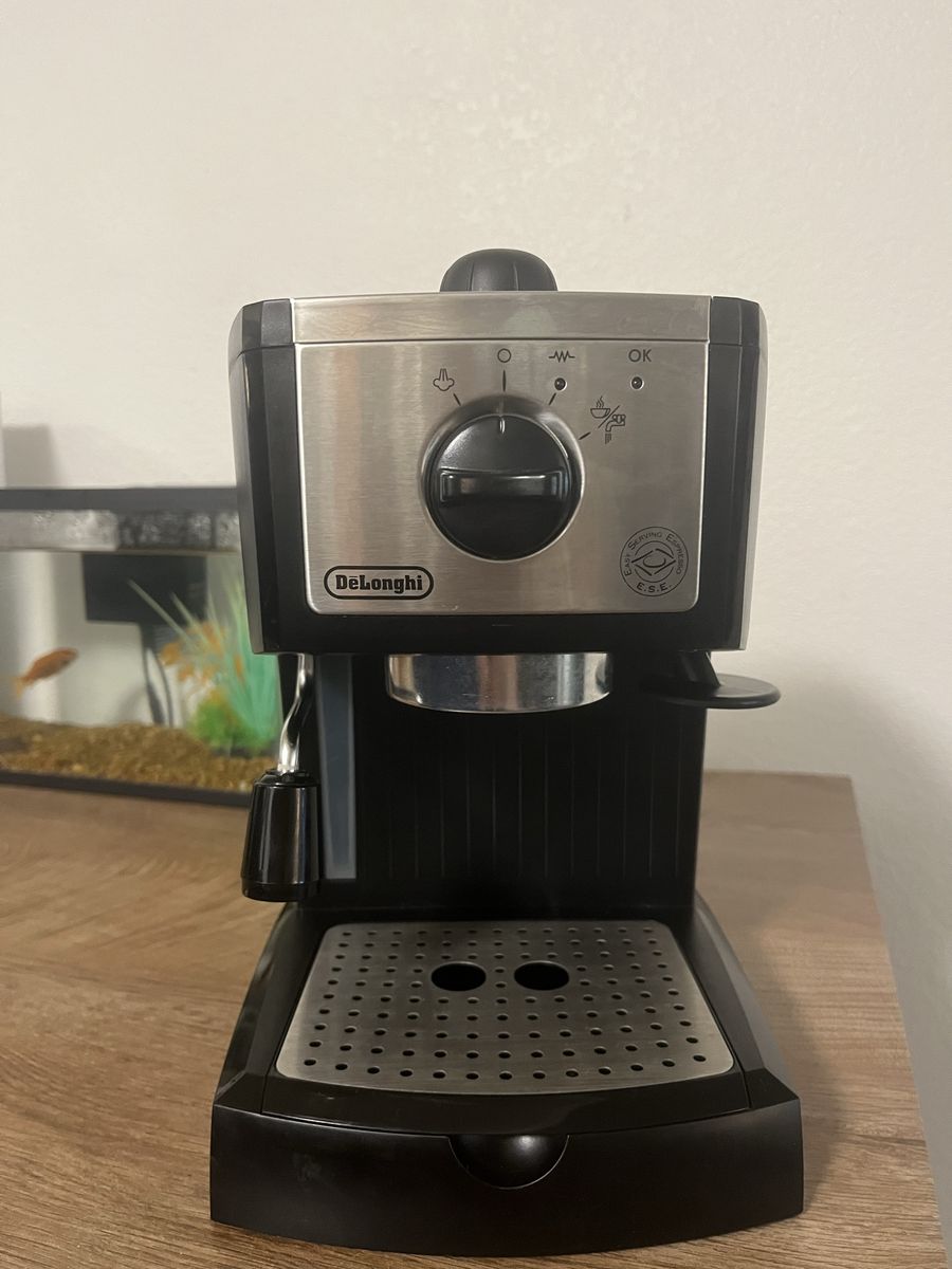DeLonghi EC155 15-Bar Pump Espresso and Cappuccino Maker - Black/Silver