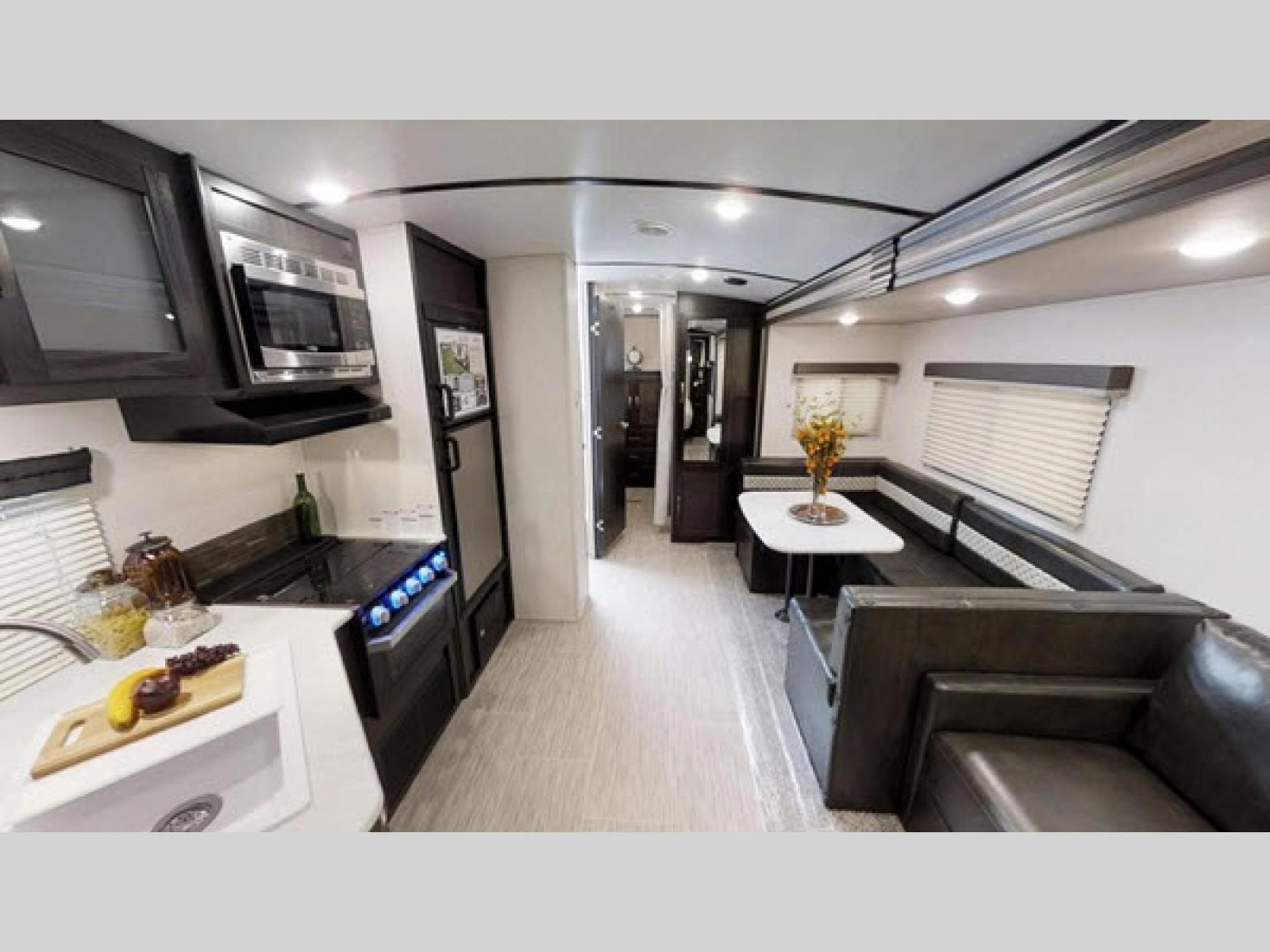 Used 2019 Forest River RV Surveyor 295QBLE