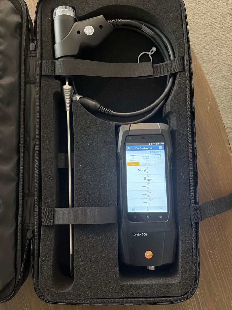 Testo 300 combustion analyzer