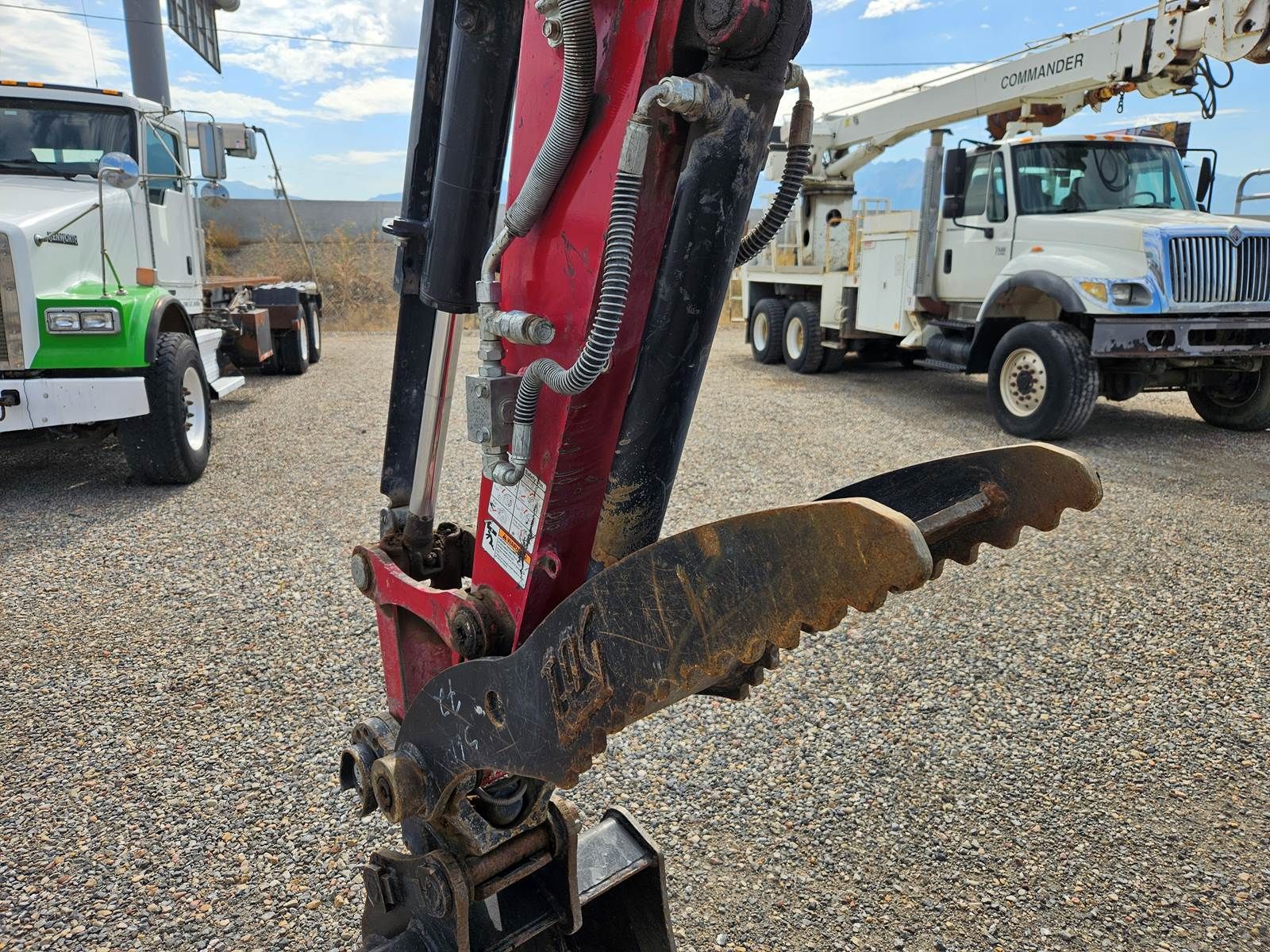 Main image 6