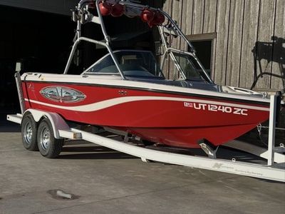 2005 ski Nautique 210 sante