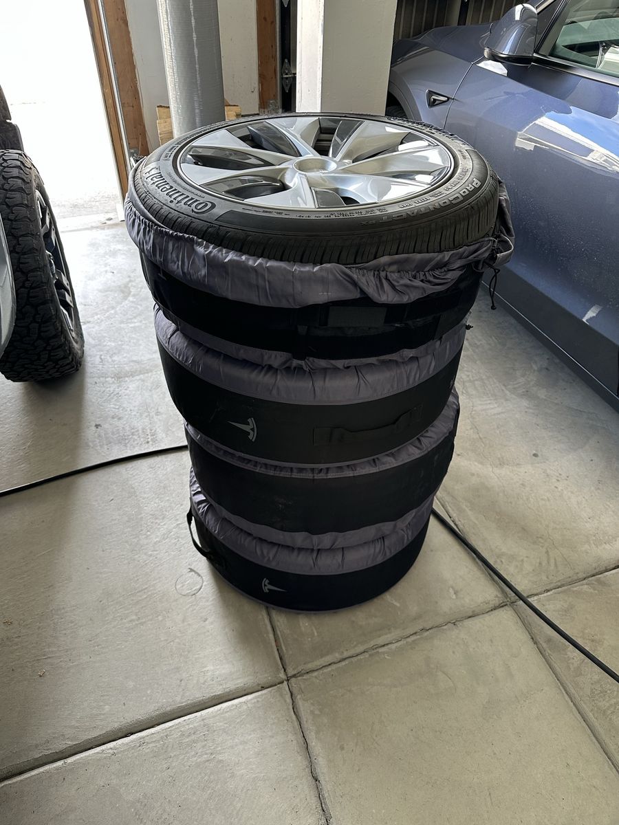 Tesla Model Y 19" Gemini Wheels and Continental Tires Set with Storage Bags