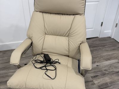 Executive Ergonomic Reclining Office Chair (Heated & Cooling) — $200