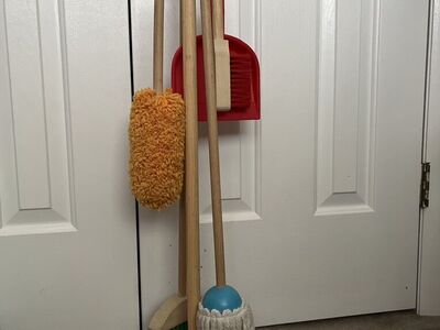 Melissa & Doug Cleaning Set