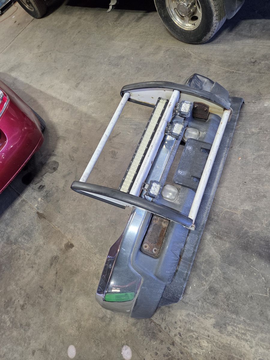 97-06 ford f250 & f350 parts OPEN TO CASH OFFERS