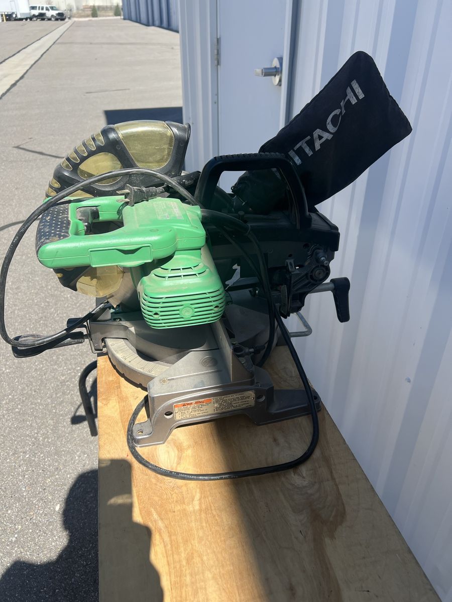 Hitachi 10" Compound Miter Saw