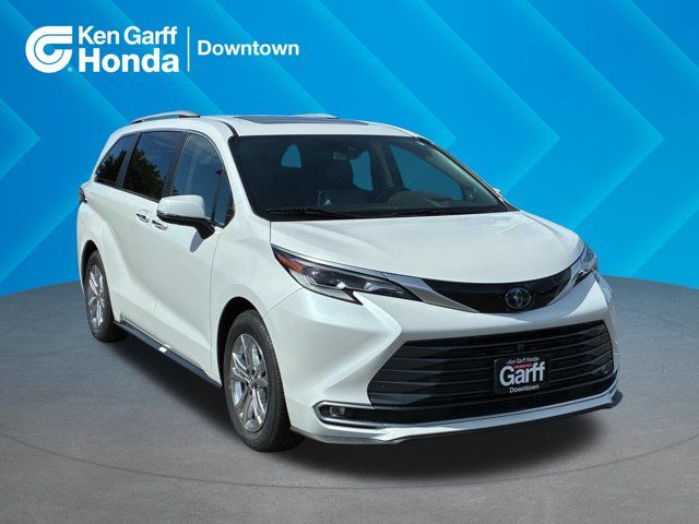 2023 Toyota Sienna Platinum 7-Passenger