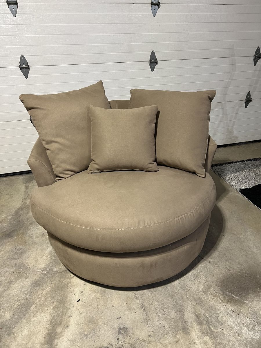 Swivel Chair