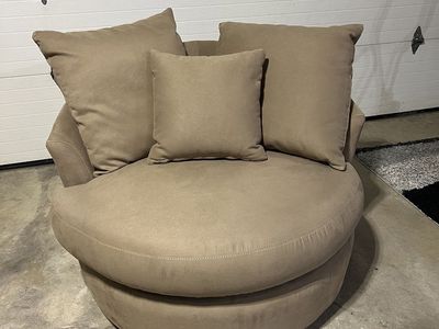 Swivel Chair