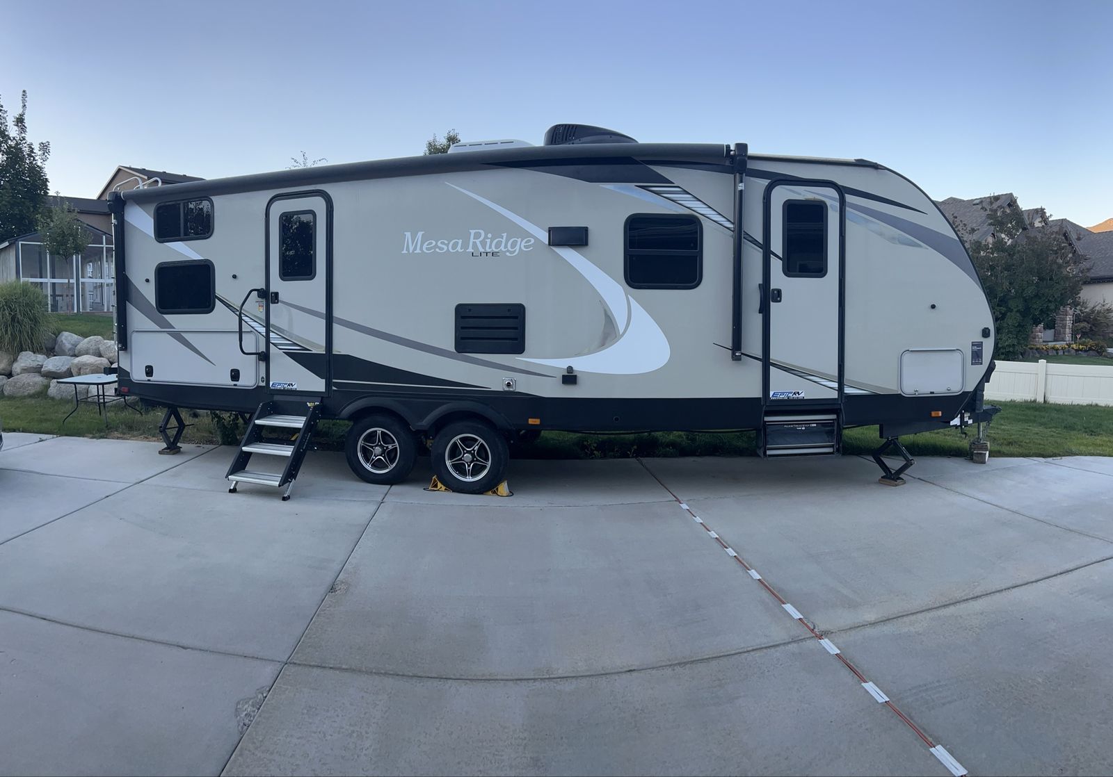 2021 Mesa Ridge Lite Travel Trailer