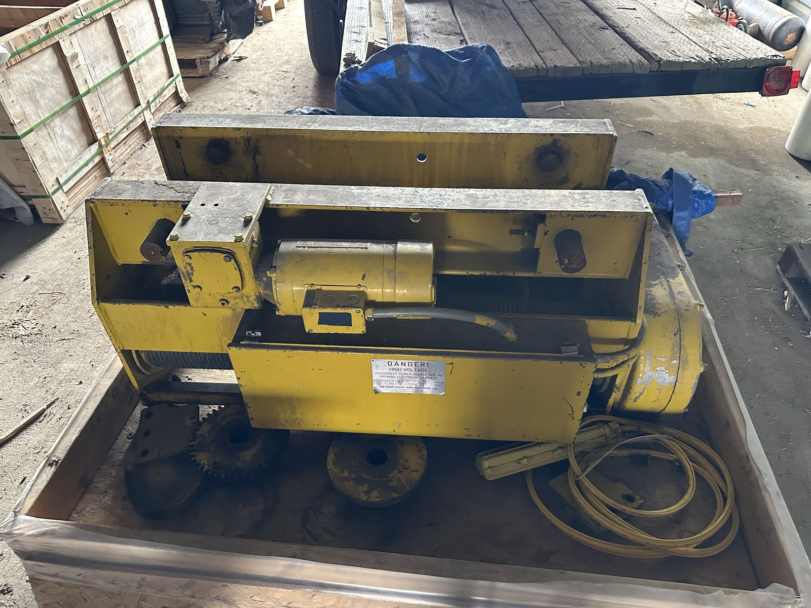 Detroit Wire Rope Crane Hoist w/ Trolley