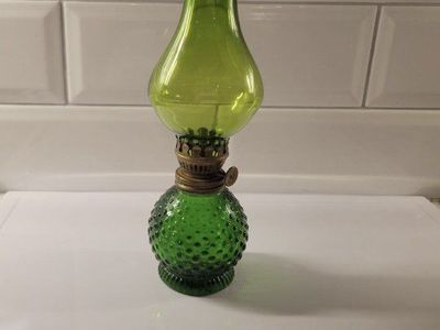Vintage Green Glass Oil Lamp with Hobnail Design - Working Condition, Classic Decor