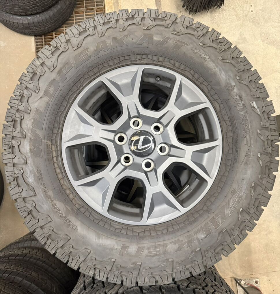 18in Lexus Wheels/Tires