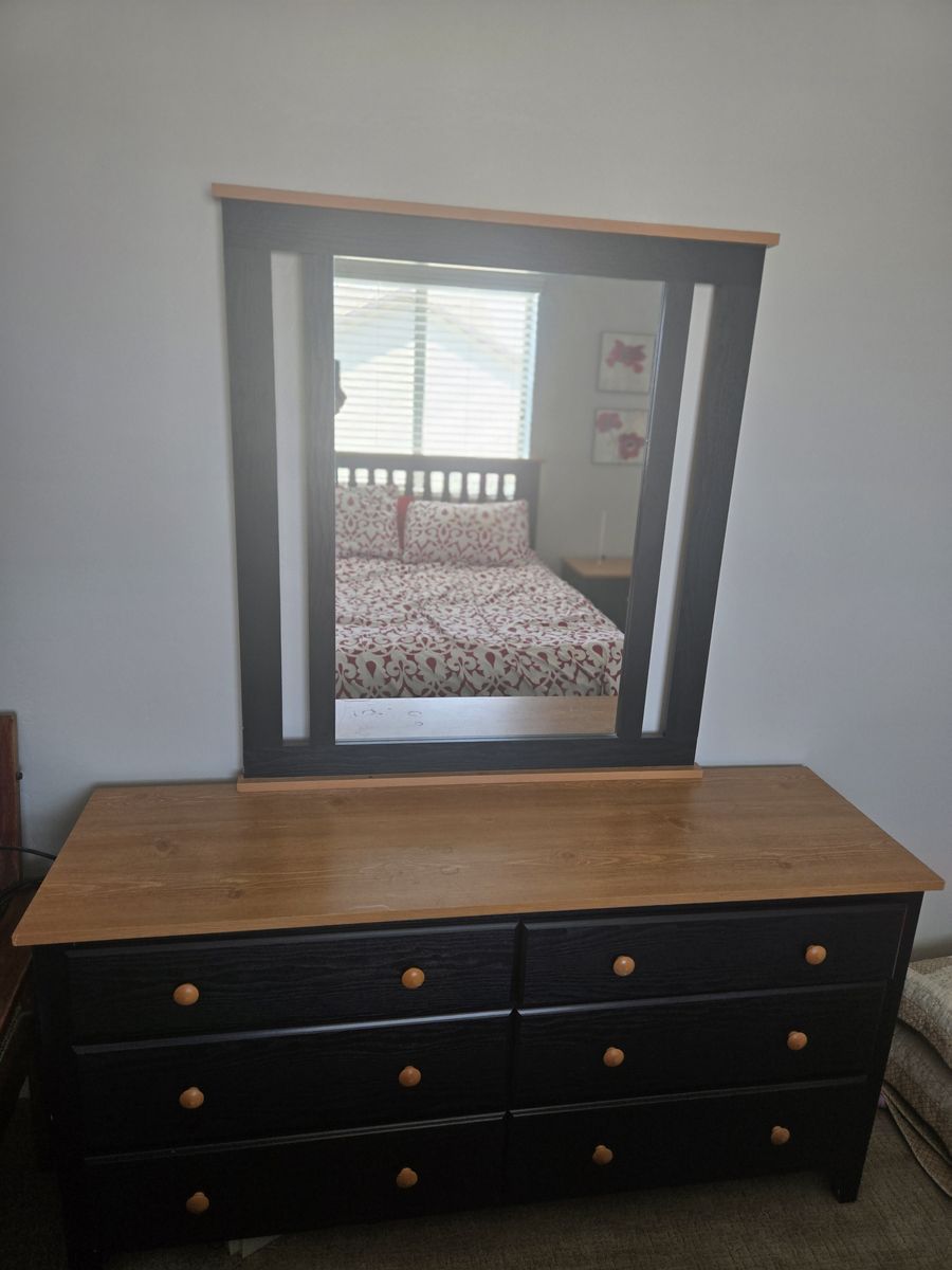 Main image 3