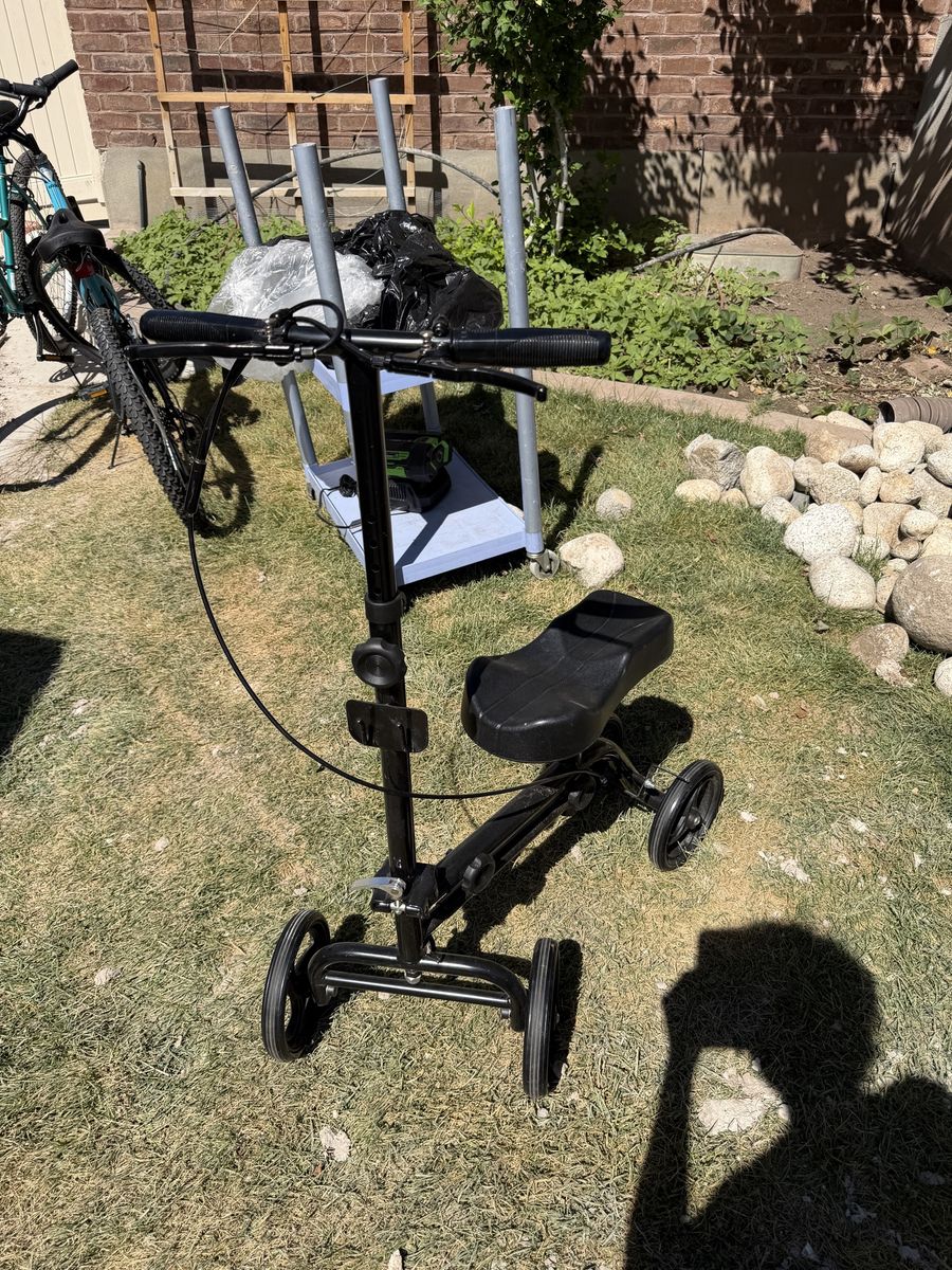 KneeRover Economy Knee Scooter Crutch Alternative - Black, Adjustable Height, 4-Wheel Mobility