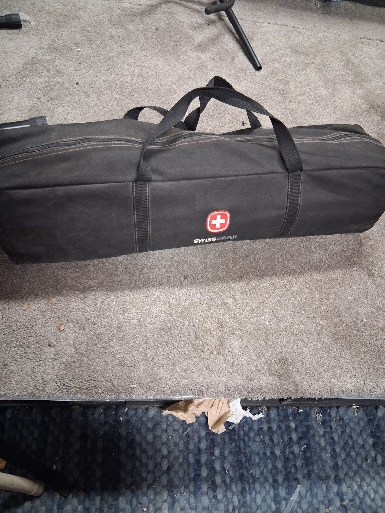SwissGear 3 to 4 Man Camping Tent Good!
