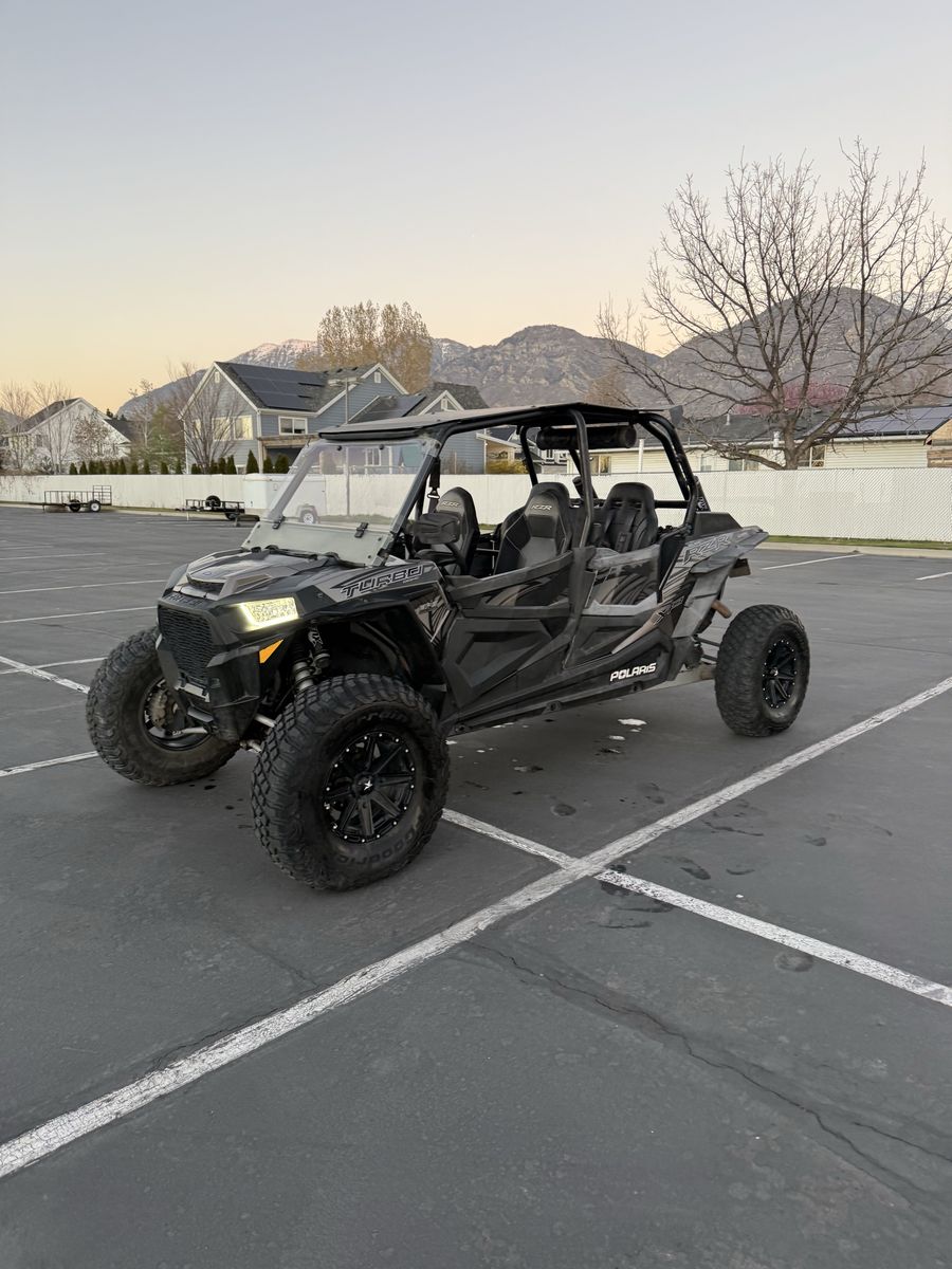 2017 Polaris 1000  4Turbo