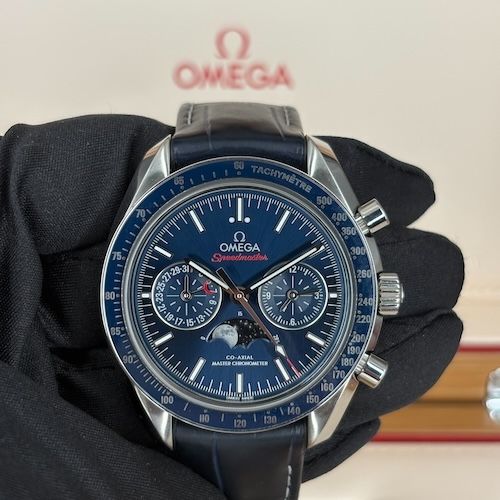 2024 Omega Speedmaster Moonphase 304.33.44.52.03.001