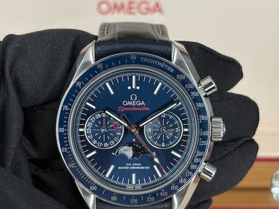 2024 Omega Speedmaster Moonphase 304.33.44.52.03.001