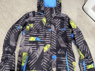 Quicksilver Men's ski/snowboard jacket size large