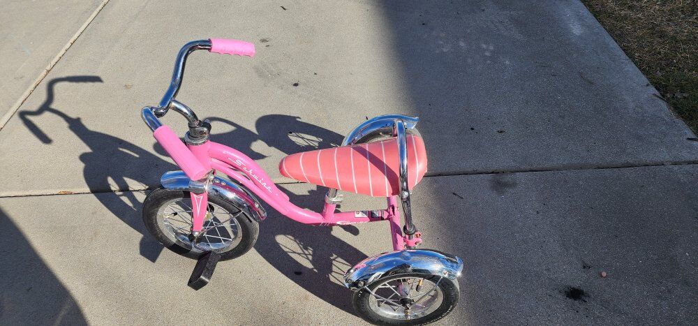 Pink Schwinn Trike