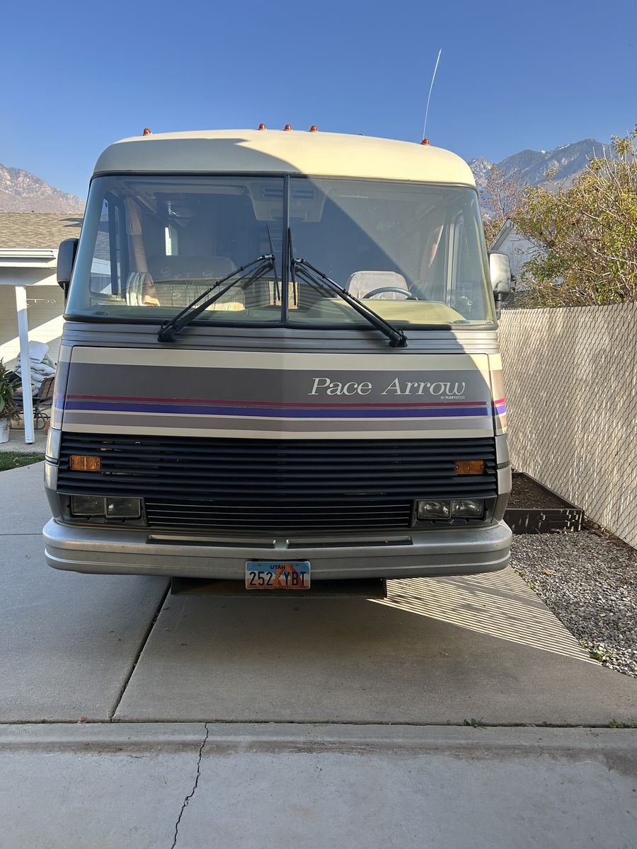 1990 Pace Arrow Motorhome