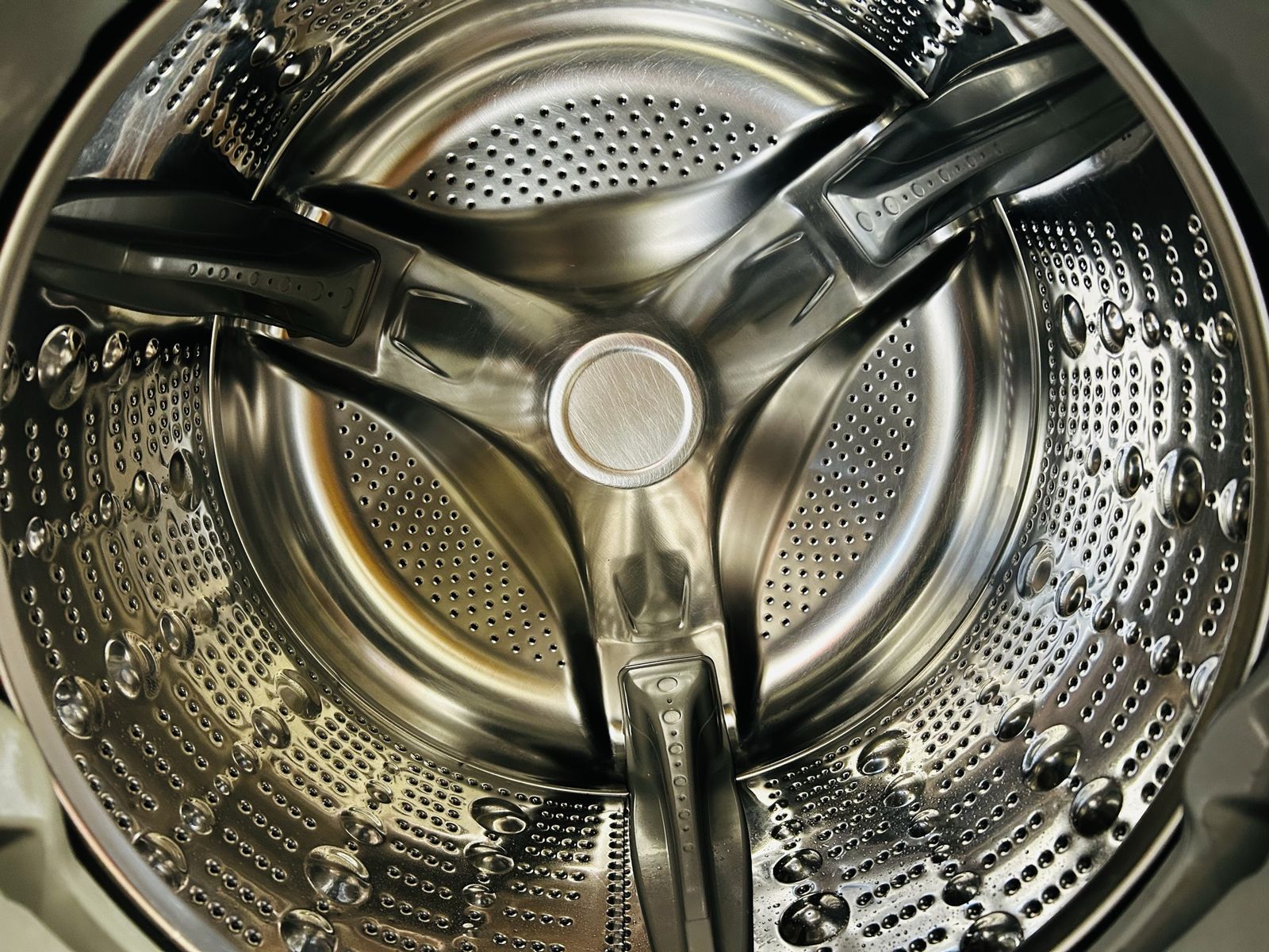 Main image 3