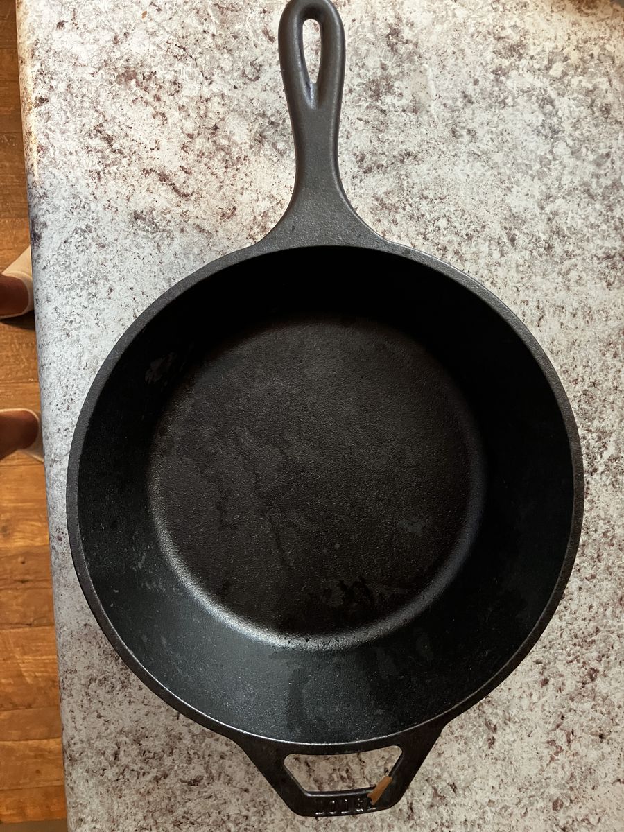 Cast Iron Dutch Oven