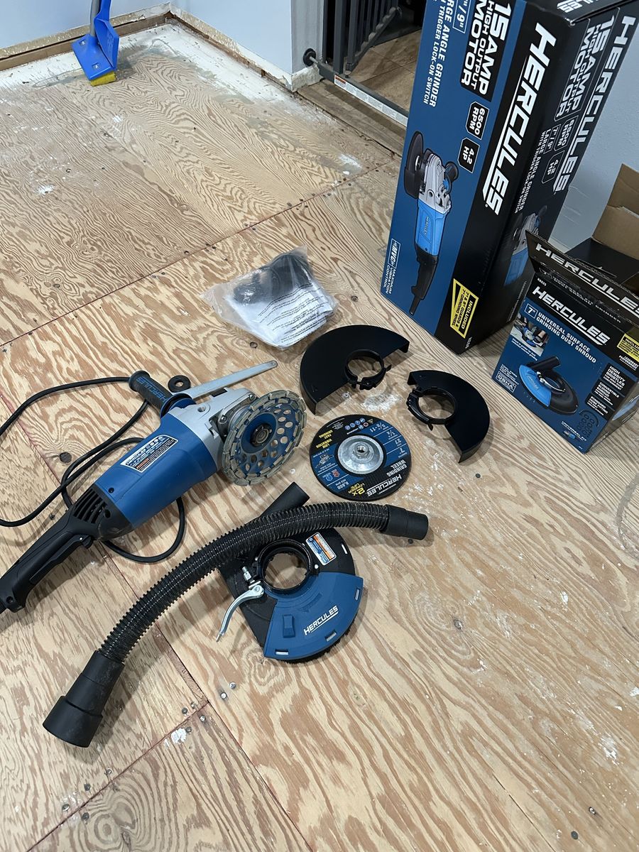 Main image 3