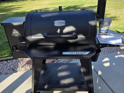 Pit Boss 850DX Pellet Smoker/Grill WiFi & Bluetooth (cash only)