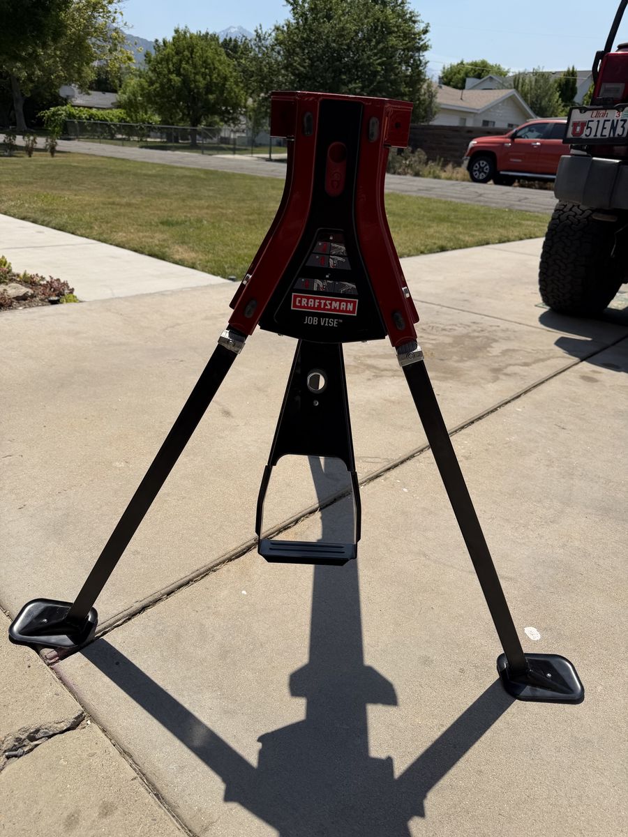 Craftsman Jobsite Vise Portable Workstation Workbench Stand