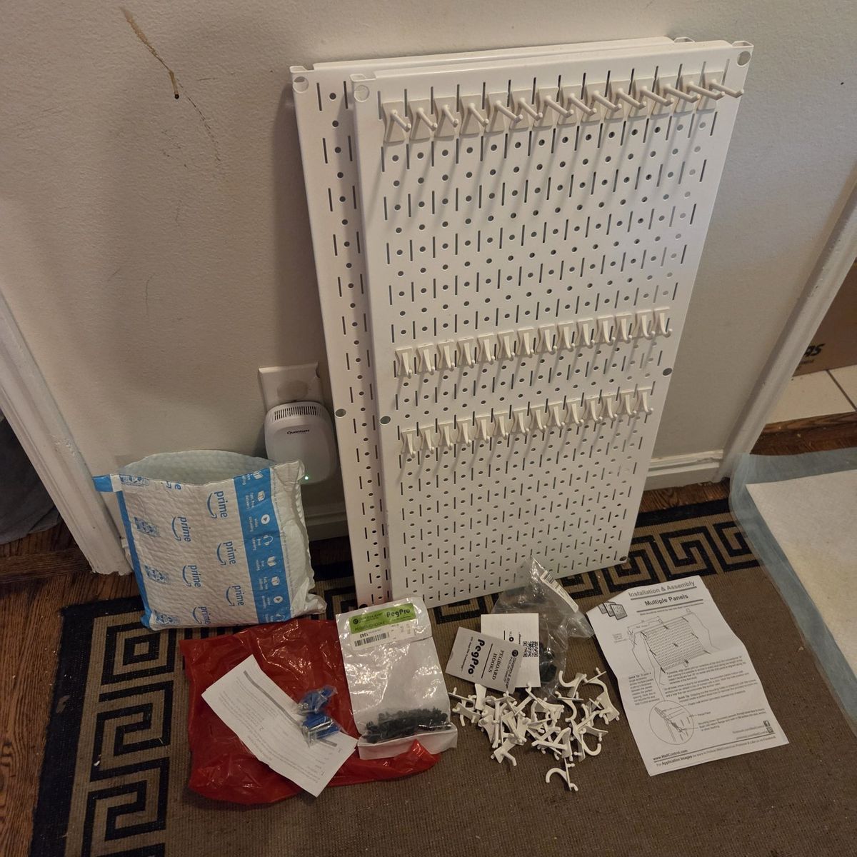 Wall Control 30-P-3232W White Metal Pegboard Pack - 16x32 inch