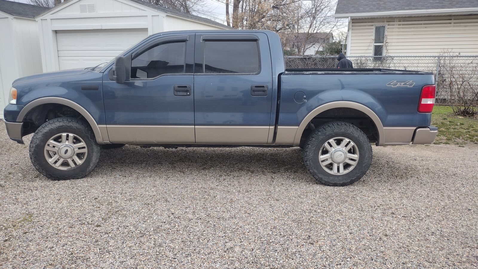 2004 FORD F150 Lariat
