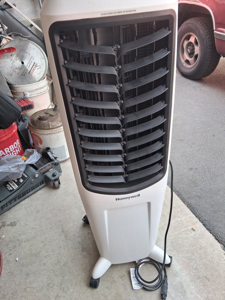 Honeywell TC30PEU Air Humidity Cooler Like New!
