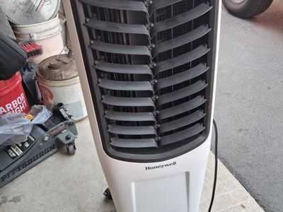 Honeywell TC30PEU Air Humidity Cooler Like New!