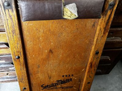 This vintage ServiceMaster Model 2525