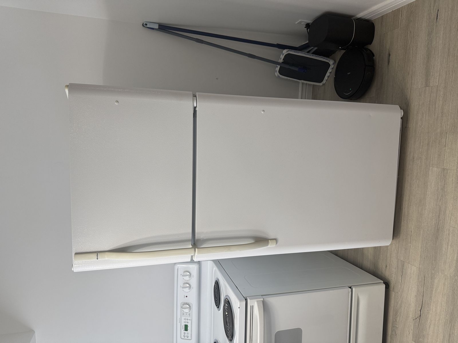 Complete Starter Kitchen & Laundry Appliance Set - 5 Pieces - $800