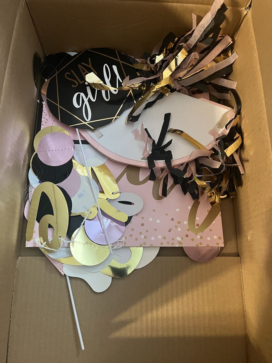 Sweet 16 Birthday Party Decoration Set - 'Slay, Girl' Banner, Streamers & Confetti - Pink, Gold & Black