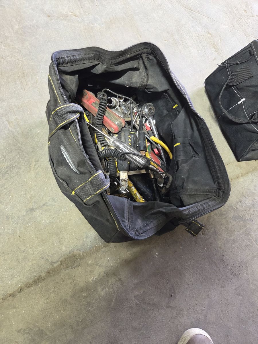 10 tool bags full of random tools 40 each bag