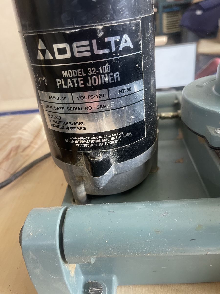 Delta 32-100 Plate Joiner “biscuit jointer”- 10,000 RPM, 10 Amps, 120 Volts, Model 32-100