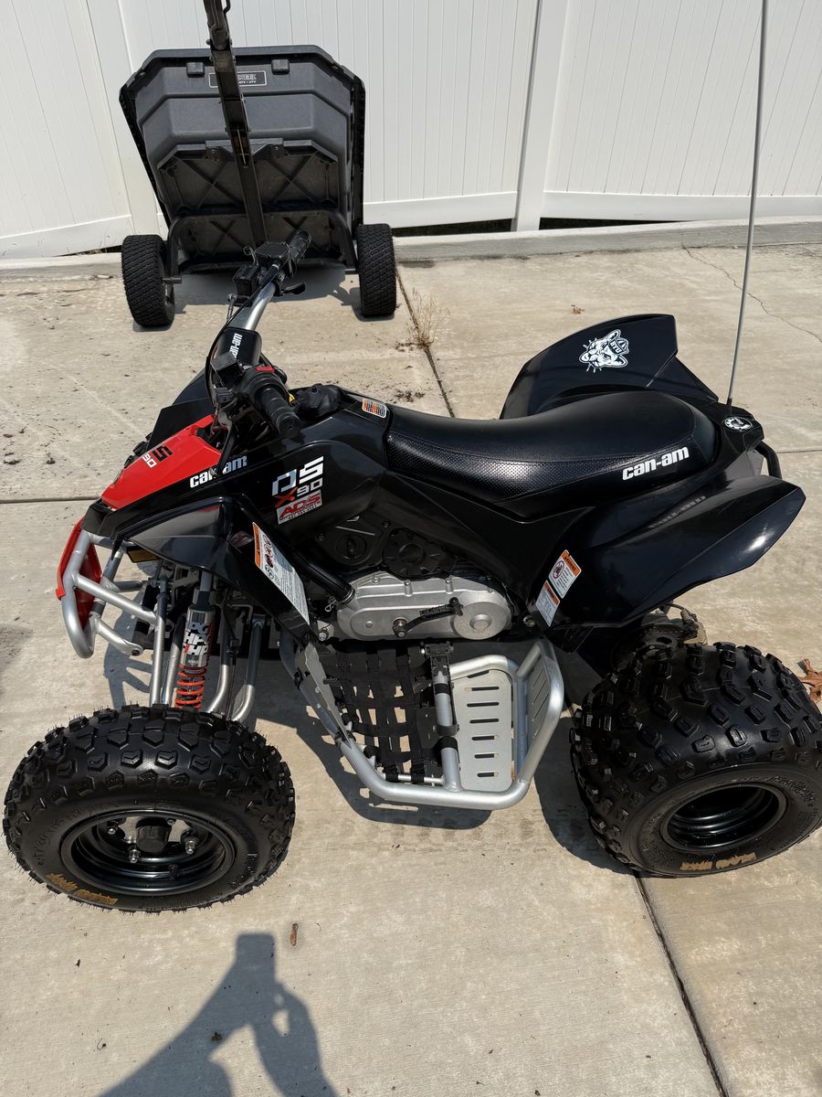 Like new Can Am DS 90x